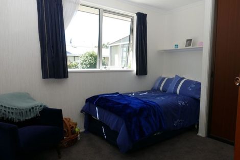 Photo of property in 82 Sawyers Arms Road, Northcote, Christchurch, 8052