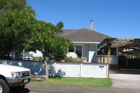 Photo of property in 8 Kiernan Place, Kelston, Auckland, 0602