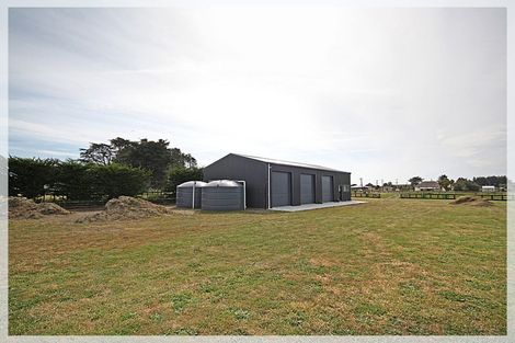 Photo of property in 10 Ripa Street, Tangimoana, 4822