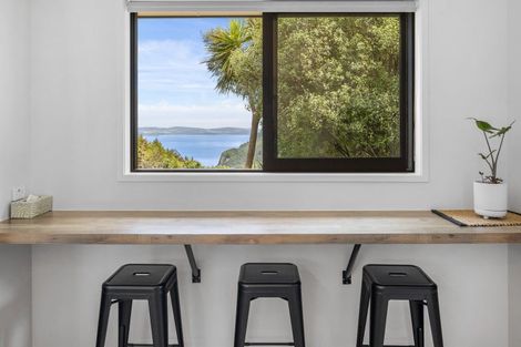 Photo of property in 124 Highland Drive, Acacia Bay, Taupo, 3385