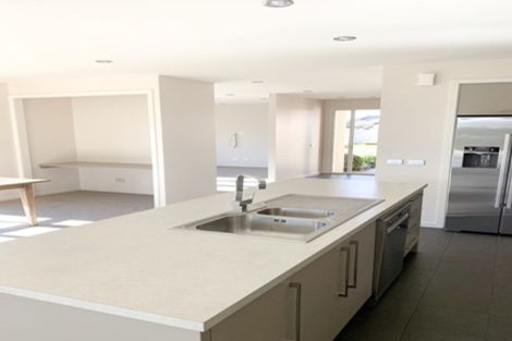 Photo of property in 3 Awarua Road, Pegasus, 7612