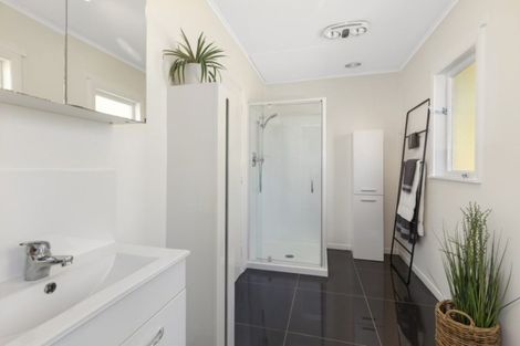 Photo of property in 28 Lowry Crescent, Stokes Valley, Lower Hutt, 5019