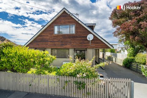 Photo of property in 165 Macandrew Road, South Dunedin, Dunedin, 9012
