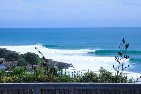 Photo of property in 21 Calvert Road, Raglan, 3297