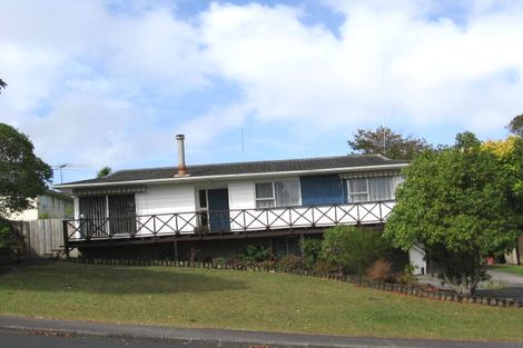 Photo of property in 4 Waari Avenue, Sunnyvale, Auckland, 0612