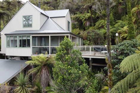 Photo of property in 19 Loris Place, Karoro, Greymouth, 7805