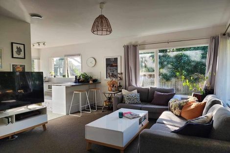 Photo of property in 2/55 Alton Avenue, Hillcrest, Auckland, 0627