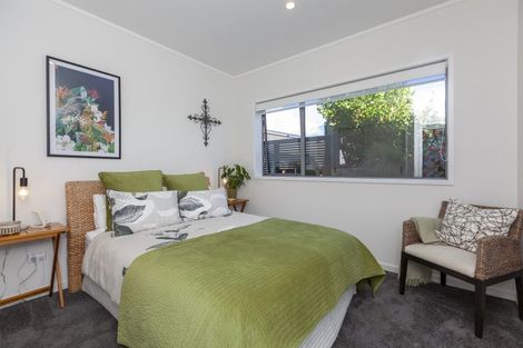 Photo of property in 3 Lamont Place, Waikanae, 5036