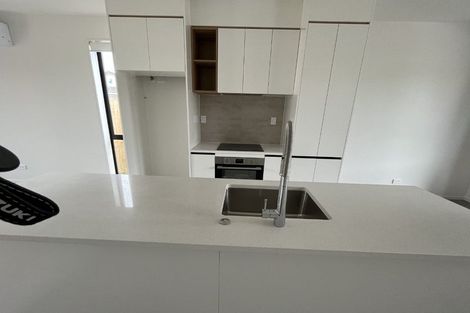 Photo of property in 4/535 Swanson Road, Ranui, Auckland, 0612