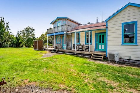 Photo of property in 100 Conway Road, Eltham, 4322