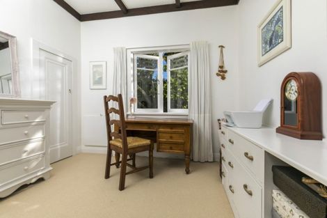 Photo of property in 23 Eversleigh Road, Belmont, Auckland, 0622