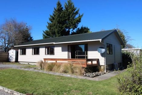 Photo of property in 32 Mackenzie Street, National Park, Owhango, 3989