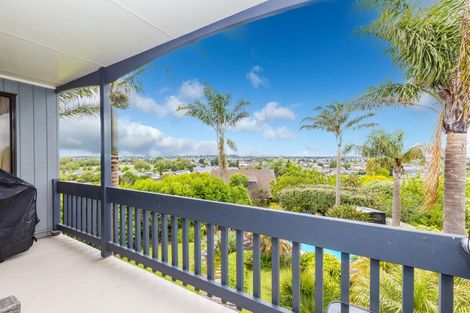 Photo of property in 27 Russleigh Drive, Dinsdale, Hamilton, 3204