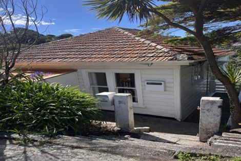 Photo of property in 37 Raroa Road, Kelburn, Wellington, 6012