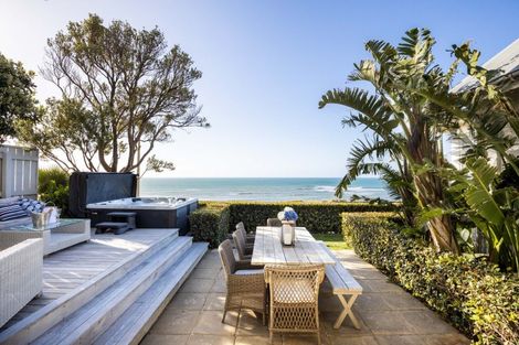 Photo of property in 10 Woolcombe Terrace, New Plymouth, 4310