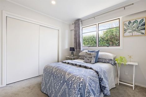 Photo of property in 1/18 Charles Dickens Drive, Mellons Bay, Auckland, 2014