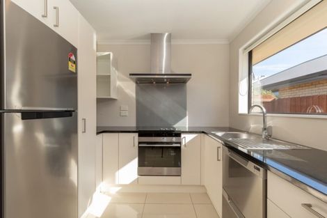 Photo of property in 32 Neill Street, Hornby, Christchurch, 8042