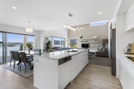 Photo of property in 104 Tukere Drive, Whangamata, 3620