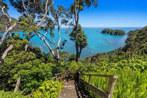 Photo of property in 8377 State Highway 35, Whanarua Bay, Te Kaha, 3199