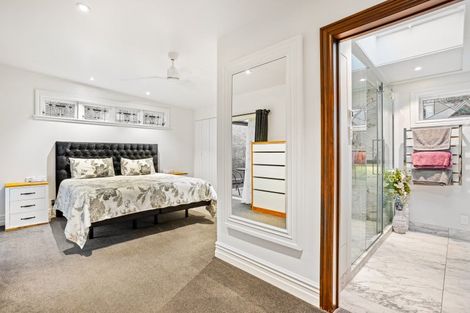 Photo of property in 5 Taupaki Road, Taupaki, Henderson, 0782