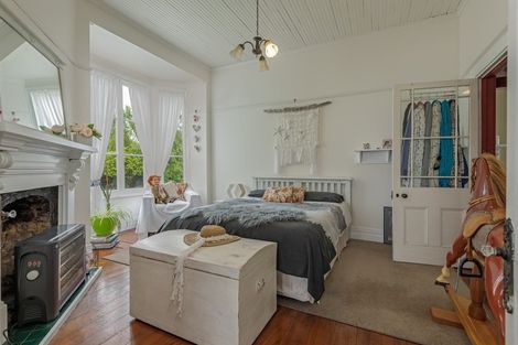 Photo of property in 2 Johnston Street, Foxton, 4814