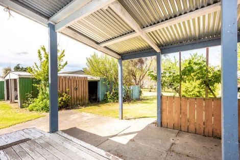 Photo of property in 60 Cliff Road, Te Karaka, 4022