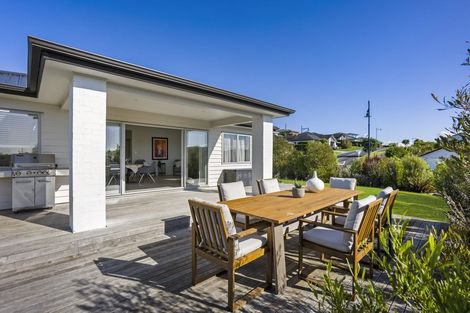 Photo of property in 47 Beachwood Drive, Hatfields Beach, Orewa, 0931
