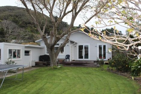 Photo of property in 35 Burnside Street, Waterloo, Lower Hutt, 5011