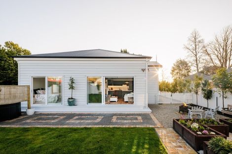 Photo of property in 114 Victoria Street, Cambridge, 3434