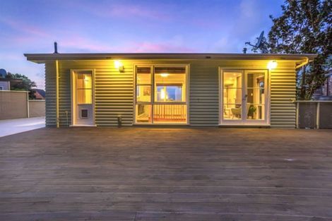 Photo of property in 1 Kenef Road, Paremata, Porirua, 5024