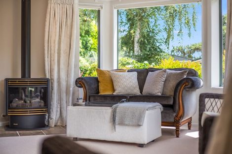 Photo of property in 6 Horopito Road, Waikanae, 5036