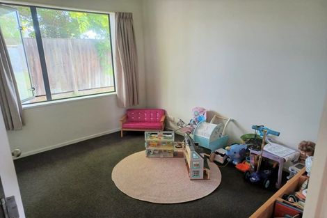 Photo of property in 53 Coolspring Way, Redwood, Christchurch, 8051