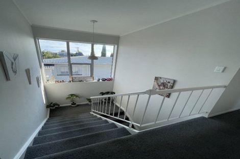 Photo of property in 1/212 Te Atatu Road, Te Atatu South, Auckland, 0610