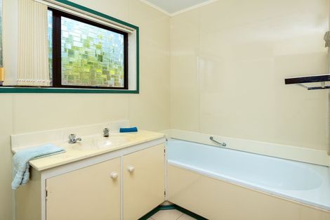 Photo of property in 100a Ridge Road, Howick, Auckland, 2014