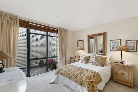 Photo of property in Trieste, 9/346 Oriental Parade, Oriental Bay, Wellington, 6011