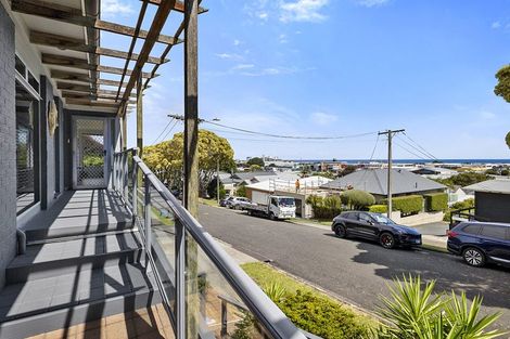 Photo of property in 128 Pendarves Street, New Plymouth, 4312
