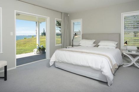 Photo of property in 17 Maturiki Drive, One Tree Point, 0118