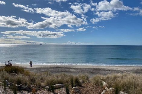 Photo of property in 70 Pukehina Parade, Pukehina, Te Puke, 3189