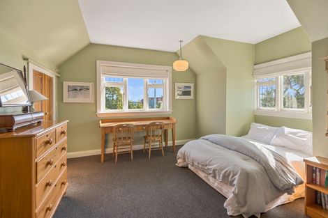 Photo of property in 5 Hackthorne Road, Cashmere, Christchurch, 8022