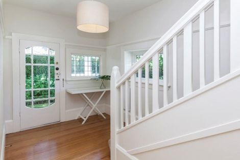 Photo of property in 26 Saint Andrews Square, Strowan, Christchurch, 8052