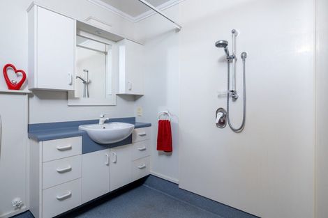 Photo of property in 24 Palm Parade, Riversdale Beach, Masterton, 5872