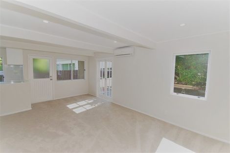 Photo of property in 2/32 Moana Avenue, Onehunga, Auckland, 1061