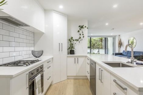 Photo of property in The Mews, 10/8 Basque Road, Eden Terrace, Auckland, 1021