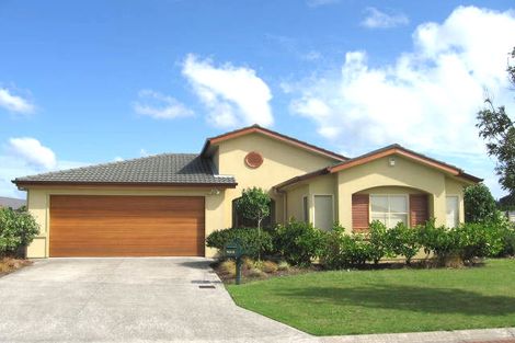 Photo of property in 18 Freestone Place, Henderson, Auckland, 0612