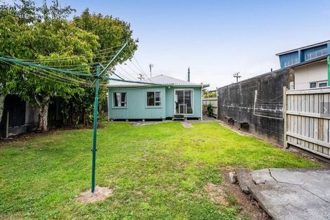 Photo of property in 19a Grey Street, Waitara, 4320