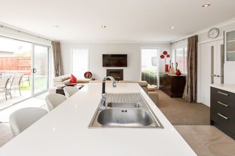 Photo of property in 47 Rodeo Drive, Kelvin Grove, Palmerston North, 4414