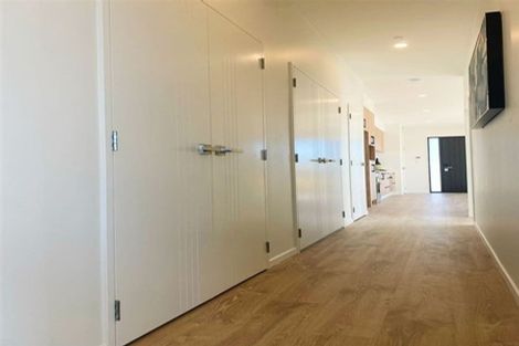 Photo of property in 54 Horokaka Street, Massey, Auckland, 0614