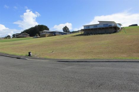 Photo of property in 6 Lori Lane, Coopers Beach, 0420