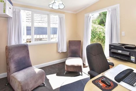 Photo of property in 10 Trentham Road, Papakura, 2110