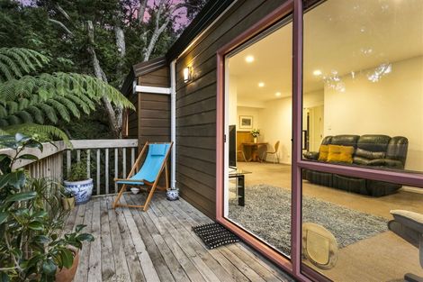 Photo of property in 3/51 Archers Road, Hillcrest, Auckland, 0629